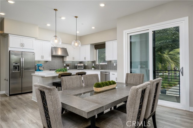 Detail Gallery Image 9 of 47 For 413 Transport, Tustin,  CA 92782 - 4 Beds | 4 Baths