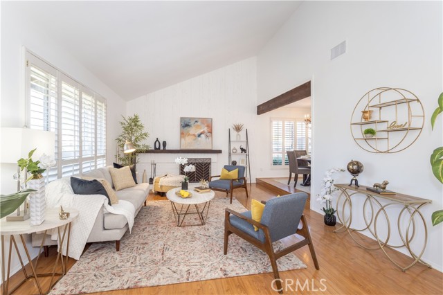 2217 E Brower Street, Simi Valley CA: https://media.crmls.org/medias/c56cd93d-2a87-4e71-a0e8-d578a8cda603.jpg