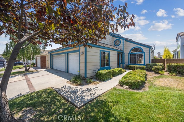 5795 Blackbird Lane, La Verne CA: https://media.crmls.org/medias/c56d3839-5f00-4e10-8271-cc7d70745c8a.jpg