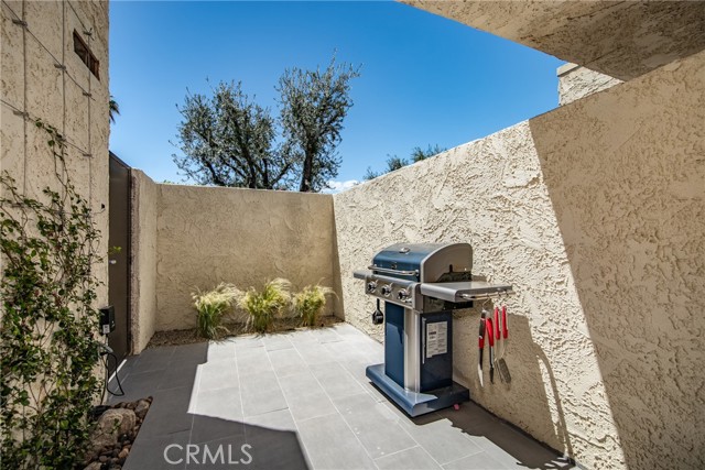 Detail Gallery Image 24 of 32 For 466 N Hermosa Dr, Palm Springs,  CA 92262 - 3 Beds | 3 Baths