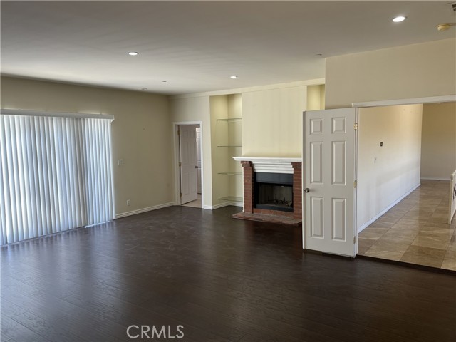 7004 Longridge Avenue, North Hollywood CA: https://media.crmls.org/medias/c56e1e12-d868-43e2-9944-08226ed8f7b3.jpg