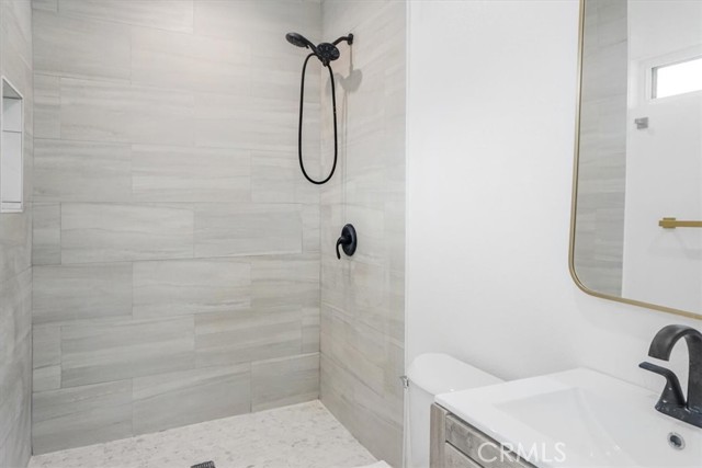 Detail Gallery Image 44 of 68 For 16101 Lassen St, North Hills,  CA 91343 - 3 Beds | 2 Baths