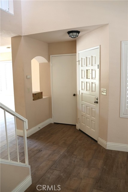 26002 Dundee Drive, Lake Forest CA: https://media.crmls.org/medias/c56ed530-7782-4ec5-8ee8-2013a0016793.jpg