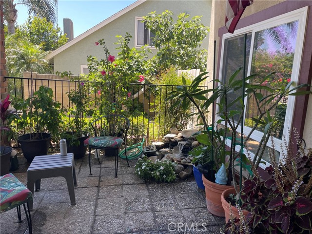 Detail Gallery Image 5 of 21 For 2393 Cragmont Ct, Simi Valley,  CA 93065 - 4 Beds | 2/1 Baths