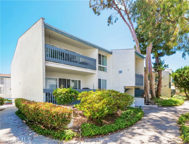 633 Prospect Avenue, Redondo Beach, California 90277, 2 Bedrooms Bedrooms, ,2 BathroomsBathrooms,Residential,Sold,Prospect,SB22126675