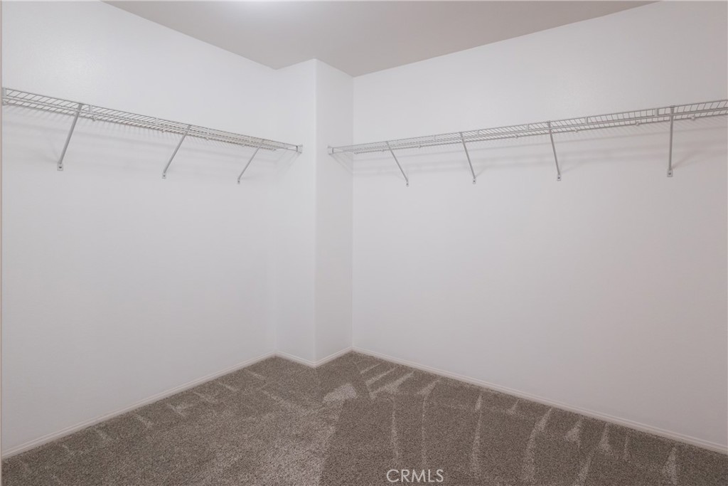 https://media.crmls.org/medias/c56f972e-e16b-447f-bbd8-f8e266703b5a.jpg?preset=X-Large