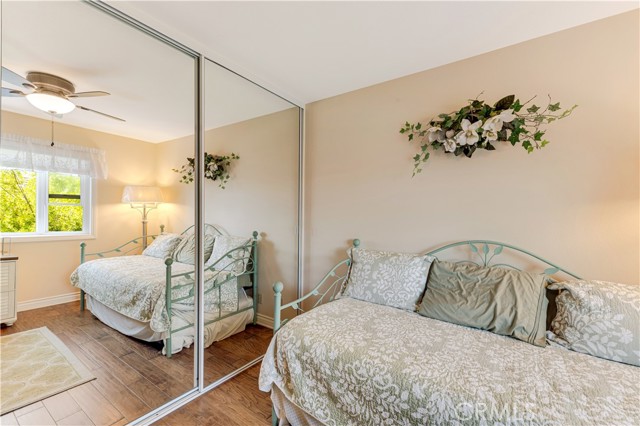 685 Vista Coto Verde, Camarillo CA: https://media.crmls.org/medias/c5702f40-e7ed-41d1-80c7-ae00b5e89c23.jpg