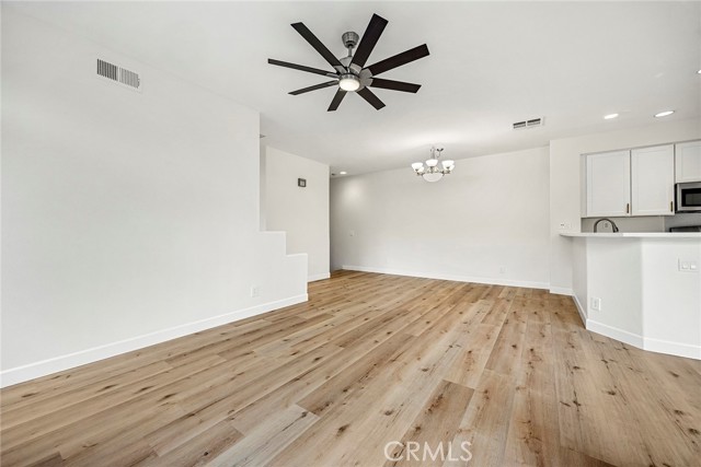 Detail Gallery Image 11 of 35 For 932 S Country Glen, Anaheim,  CA 92808 - 2 Beds | 2 Baths