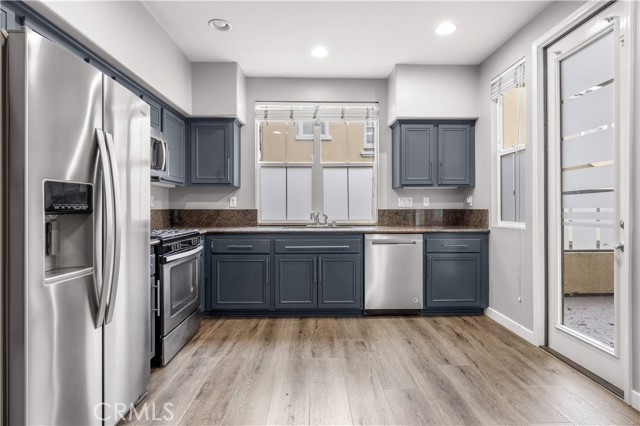 Detail Gallery Image 5 of 37 For 1108 Terra Bella, Irvine,  CA 92602 - 2 Beds | 2/1 Baths