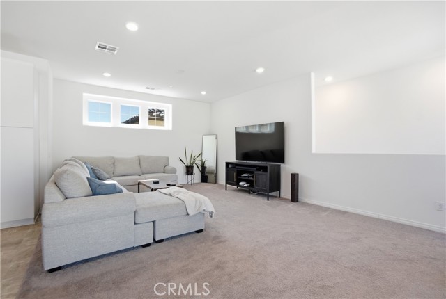 Detail Gallery Image 14 of 45 For 16651 Snowdrop #1,  Fontana,  CA 92336 - 3 Beds | 2 Baths