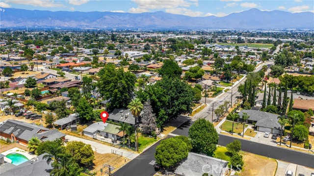 1003 Stevenson Street, Colton CA: https://media.crmls.org/medias/c572bdb4-86f8-4f95-9a5b-486118053433.jpg