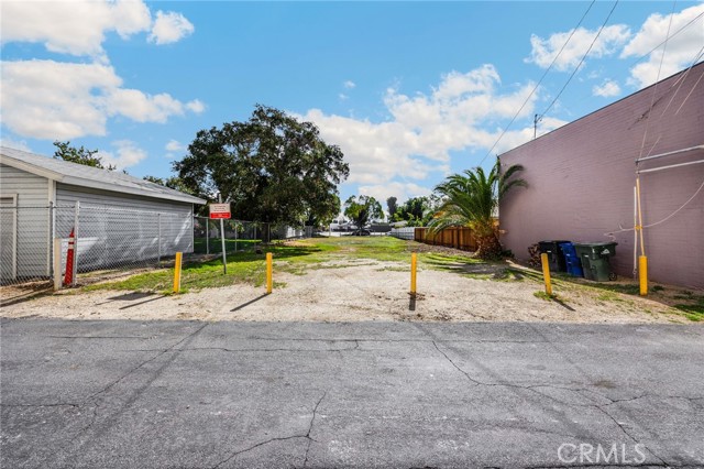 Detail Gallery Image 8 of 22 For 220 W C St, Ontario,  CA 91762 - – Beds | – Baths