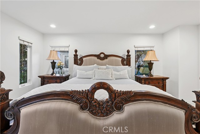 5032 Amalfi Way, Oxnard CA: https://media.crmls.org/medias/c573810e-3ecd-4f25-bf0a-6183c4b1f4de.jpg