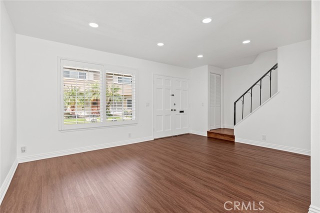 Detail Gallery Image 8 of 56 For 11879 Sungrove Cir, Garden Grove,  CA 92840 - 3 Beds | 2/1 Baths
