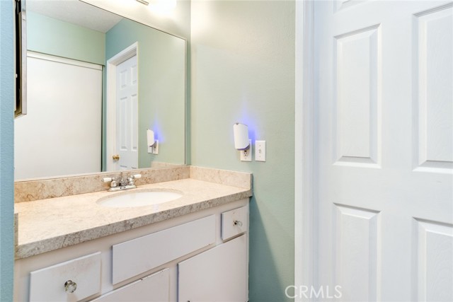 Detail Gallery Image 14 of 19 For 9306 Mesa Verde Dr #D,  Montclair,  CA 91763 - 2 Beds | 1/1 Baths