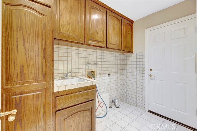 Detail Gallery Image 38 of 52 For 19371 Woodlands Dr, Huntington Beach,  CA 92648 - 3 Beds | 2/1 Baths