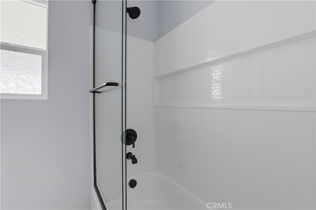 https://media.crmls.org/medias/c57662c5-1d3b-40e1-bf30-eec9b594f896.jpg?preset=X-Large