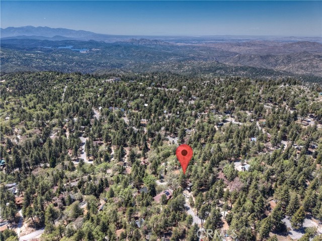 33294 Wild Rose Drive, Green Valley Lake CA: https://media.crmls.org/medias/c576a424-2357-4535-a628-646443ff6a51.jpg