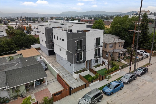 201 S Westlake Ave, Los Angeles CA: https://media.crmls.org/medias/c576fc65-1da4-4797-a705-6d344be35a83.jpg