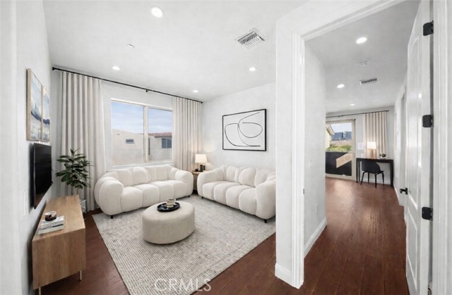 Detail Gallery Image 13 of 37 For 7615 Ani, North Hollywood,  CA 91605 - 4 Beds | 3 Baths