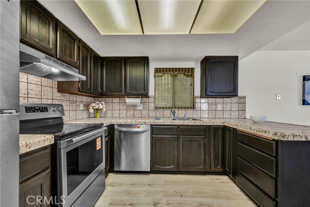 7846 Alston Way, Lucerne CA: https://media.crmls.org/medias/c5786971-a67f-4439-894d-1eb66e664fd1.jpg