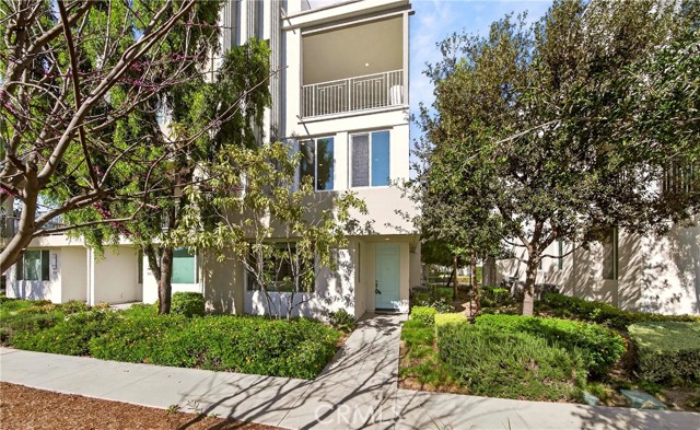 335 Magnet, Irvine CA: https://media.crmls.org/medias/c578b3fe-0446-4cc0-9fba-2f84e204fa67.jpg