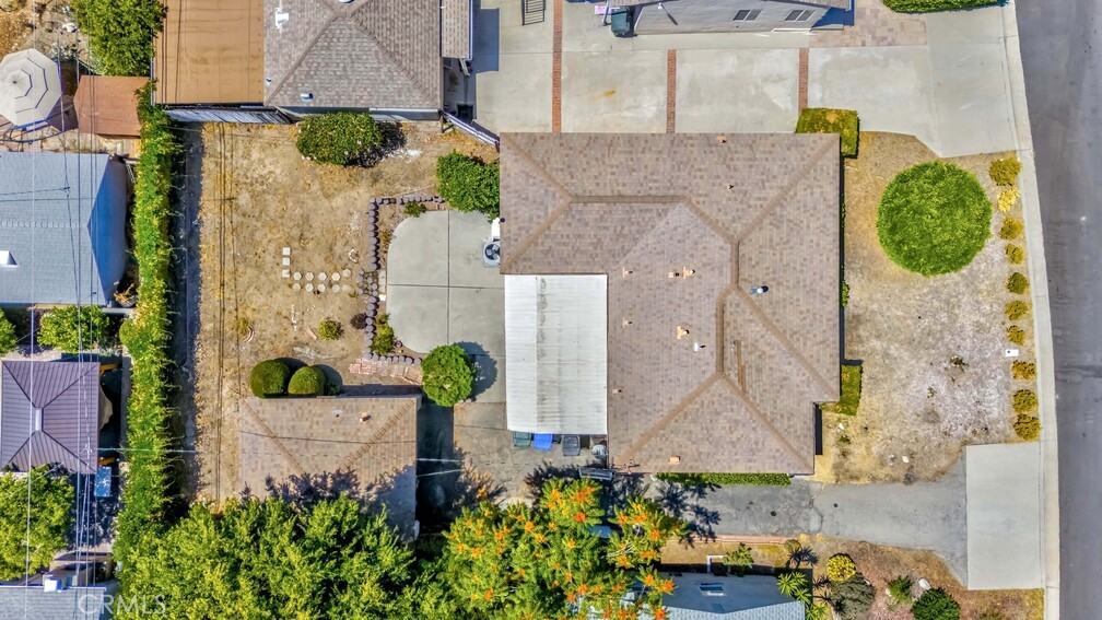 https://media.crmls.org/medias/c57a233f-9163-4386-9587-2c7206bd9f34.jpg?preset=X-Large