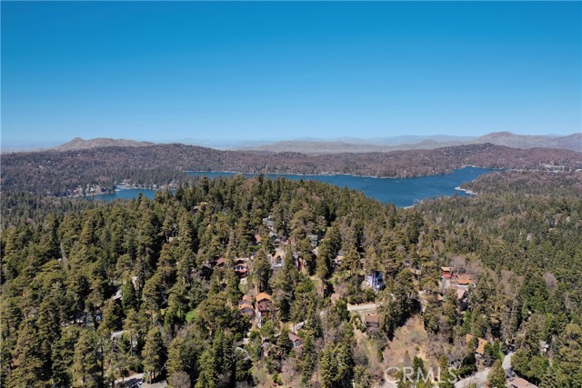 Detail Gallery Image 31 of 33 For 809 E Victoria Ct, Lake Arrowhead,  CA 92352 - 2 Beds | 1/1 Baths