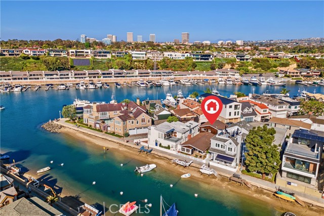 Detail Gallery Image 29 of 33 For 322 Grand Canal, Newport Beach,  CA 92662 - 3 Beds | 3 Baths