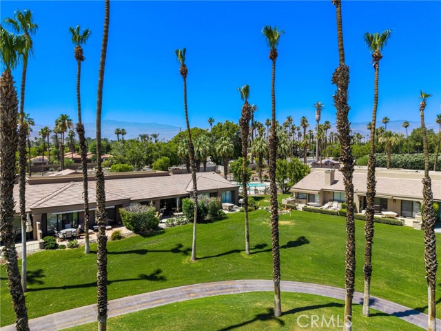76022 Honeysuckle Drive, Palm Desert CA: https://media.crmls.org/medias/c57be956-5c56-44ab-bc17-f27f4bf2f0fa.jpg