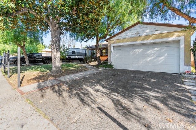 Detail Gallery Image 3 of 24 For 8714 Costello Ave, Panorama City,  CA 91402 - 3 Beds | 2 Baths