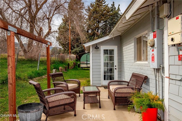 Detail Gallery Image 4 of 47 For 40115 87th, Leona Valley,  CA 93551 - 2 Beds | 1 Baths