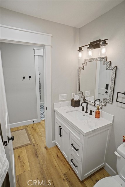 Detail Gallery Image 14 of 43 For 28211 Lorita Ln, Saugus,  CA 91350 - 5 Beds | 2/1 Baths