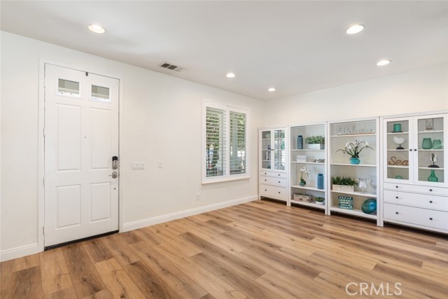 Detail Gallery Image 9 of 64 For 25079 Pine Mountain, Corona,  CA 92883 - 4 Beds | 3/1 Baths