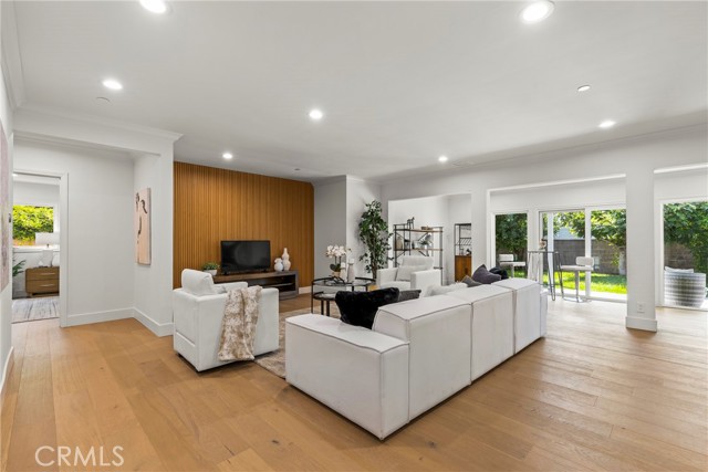 4637 Nagle Avenue, Sherman Oaks CA: https://media.crmls.org/medias/c57e4adc-f1f9-44ad-a5c0-d2193a217665.jpg