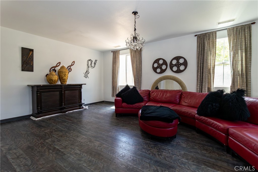 MLS #IV25180254 img 6