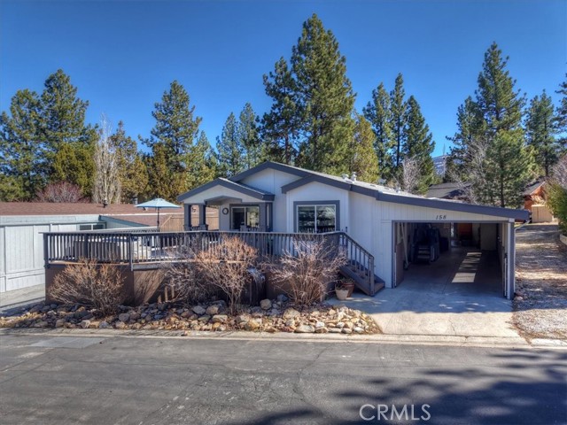 391 Montclair Dr, Big Bear City CA: https://media.crmls.org/medias/c58013a2-e3d8-4e3f-817a-224037f15754.jpg