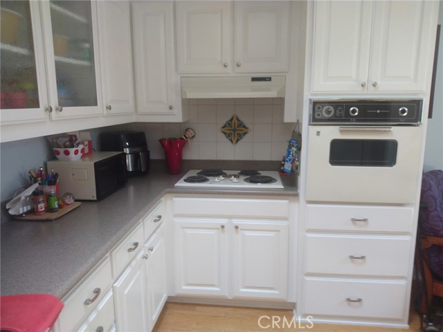 13141 Shawnee Lane, Seal Beach CA: https://media.crmls.org/medias/c5802e7b-b245-4e47-b739-8e597be74e93.jpg