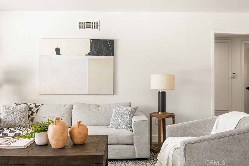 MLS #WS25106713 img 5