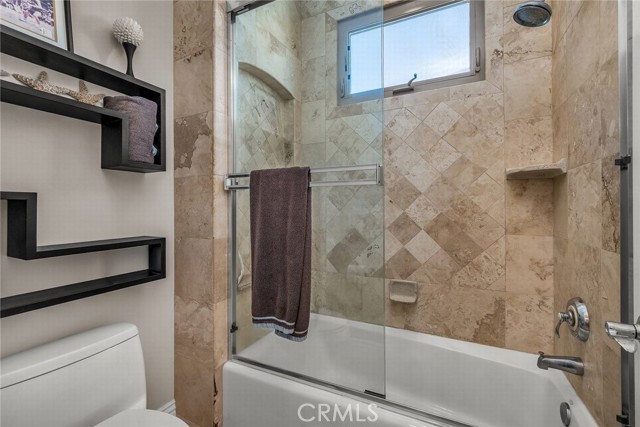 1036 Avenue C, Redondo Beach, California 90277, 5 Bedrooms Bedrooms, ,4 BathroomsBathrooms,Residential,For Sale,Avenue C,SB26075417