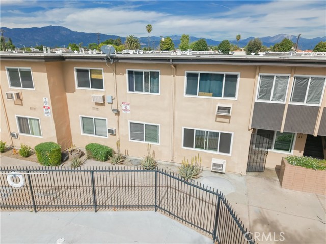 Detail Gallery Image 2 of 44 For 3030 Vineland St #3,  Baldwin Park,  CA 91706 - 2 Beds | 1 Baths