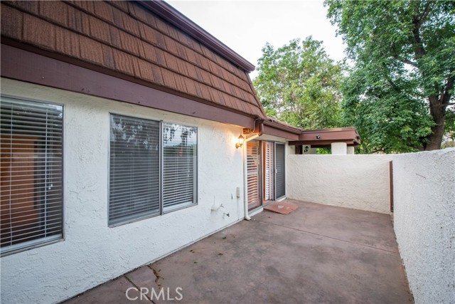 10171 Valley Circle Boulevard, Chatsworth CA: https://media.crmls.org/medias/c5830bc4-dbb3-4a34-bcd9-800033f16db8.jpg