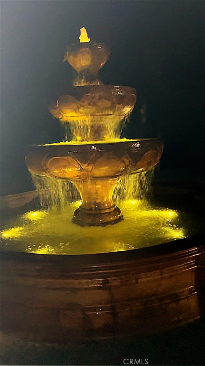 https://media.crmls.org/medias/c5839442-86f9-4d98-b874-0f039b660052.jpg?preset=X-Large