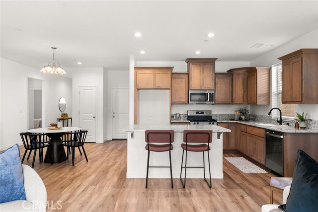 Detail Gallery Image 6 of 39 For 385 Bellamy Ter, Chico,  CA 95973 - 3 Beds | 2 Baths
