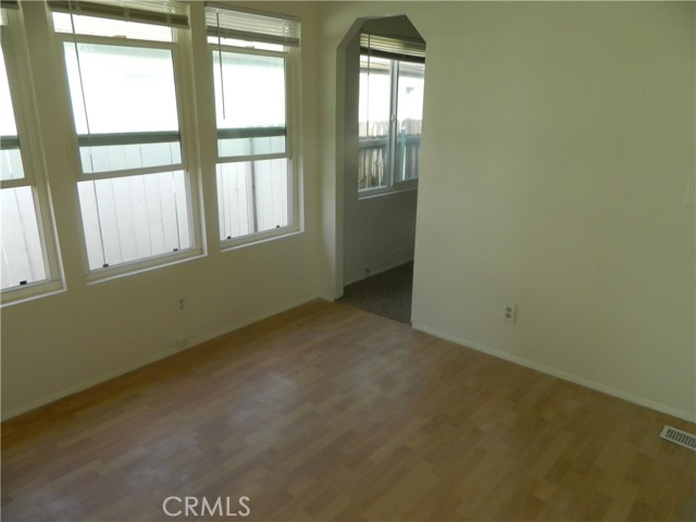 Detail Gallery Image 3 of 15 For 140 W Pioneer Ave #104,  Redlands,  CA 92374 - 3 Beds | 2 Baths