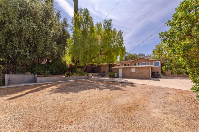 5893 Oak Knolls Road, Simi Valley CA: https://media.crmls.org/medias/c58717bc-ff76-440d-8e81-5d1cf2843390.jpg