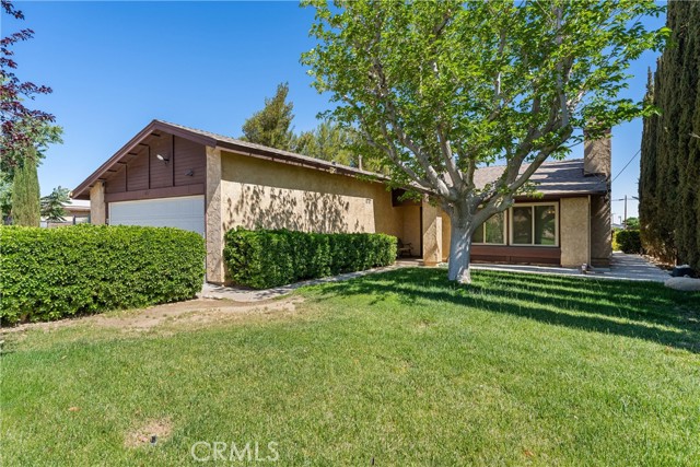 Detail Gallery Image 1 of 25 For 5819 E Avenue T8, Palmdale,  CA 93552 - 3 Beds | 2 Baths