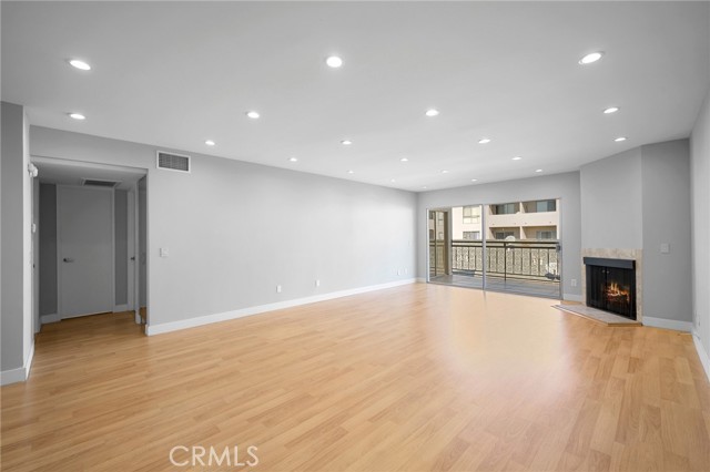 Detail Gallery Image 8 of 29 For 1236 N Columbus Ave #12,  Glendale,  CA 91202 - 2 Beds | 2 Baths