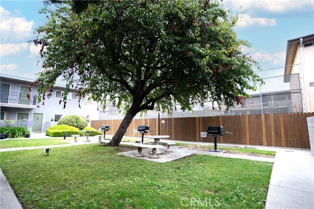 Detail Gallery Image 17 of 19 For 2502 Manhattan Beach #1,  Gardena,  CA 90249 - 2 Beds | 1 Baths