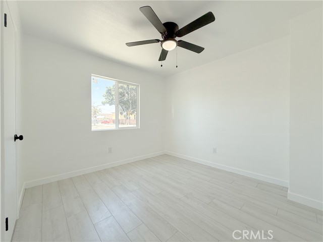 518 N Wilmington Avenue, Compton CA: https://media.crmls.org/medias/c58817e6-8e79-4f6e-8c0a-fc5c56e3cd2d.jpg